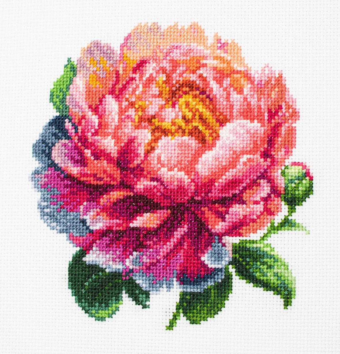 Rose Flower Cross Stitch Kit - Luca S - Beginner 5cm x 9cm