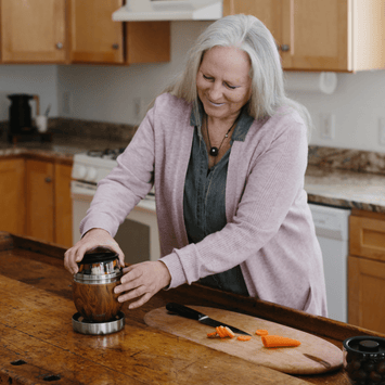 Unboxing of the S'well Eats container and prep bowls 