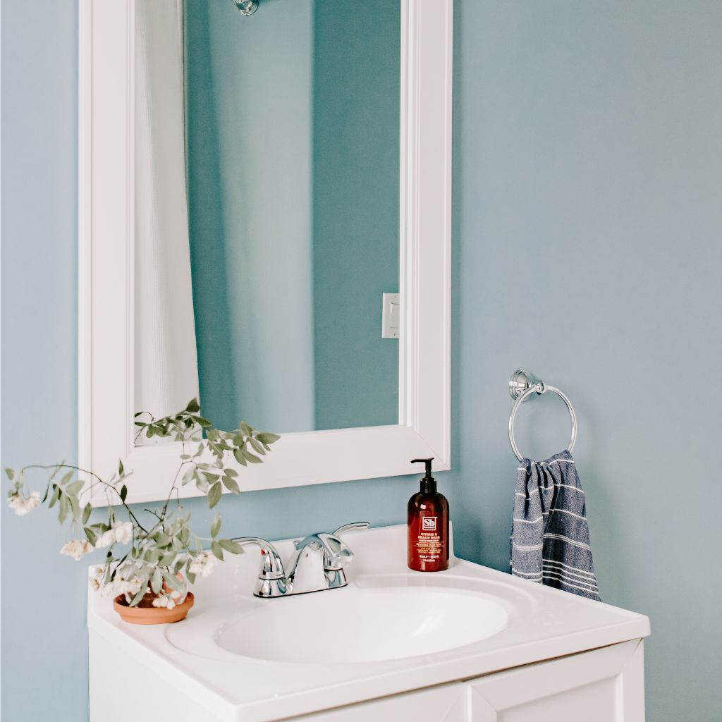 vanity mirror in small bathroom