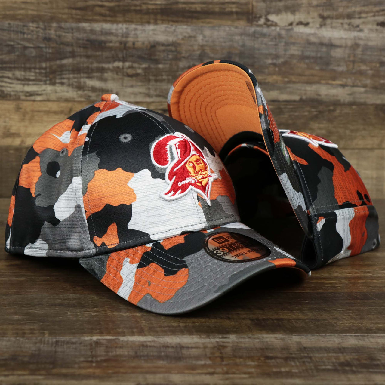 The Throwback Tampa Bay Buccaneers OnField NFL Summer Training 2022 39Thirty Camo FlexFit Cap | New Era Orange