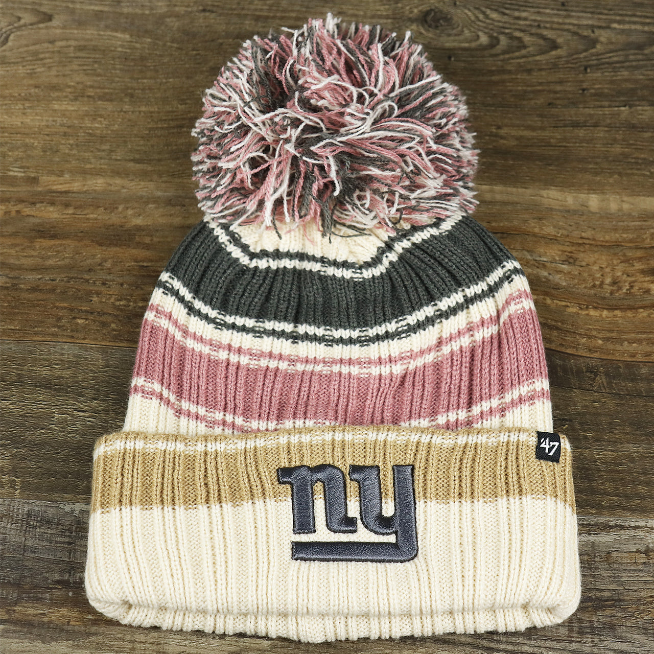 The Women’s New York Giants Black Giants Logo Pom Pom Beanie | Women’s Natural Beanie