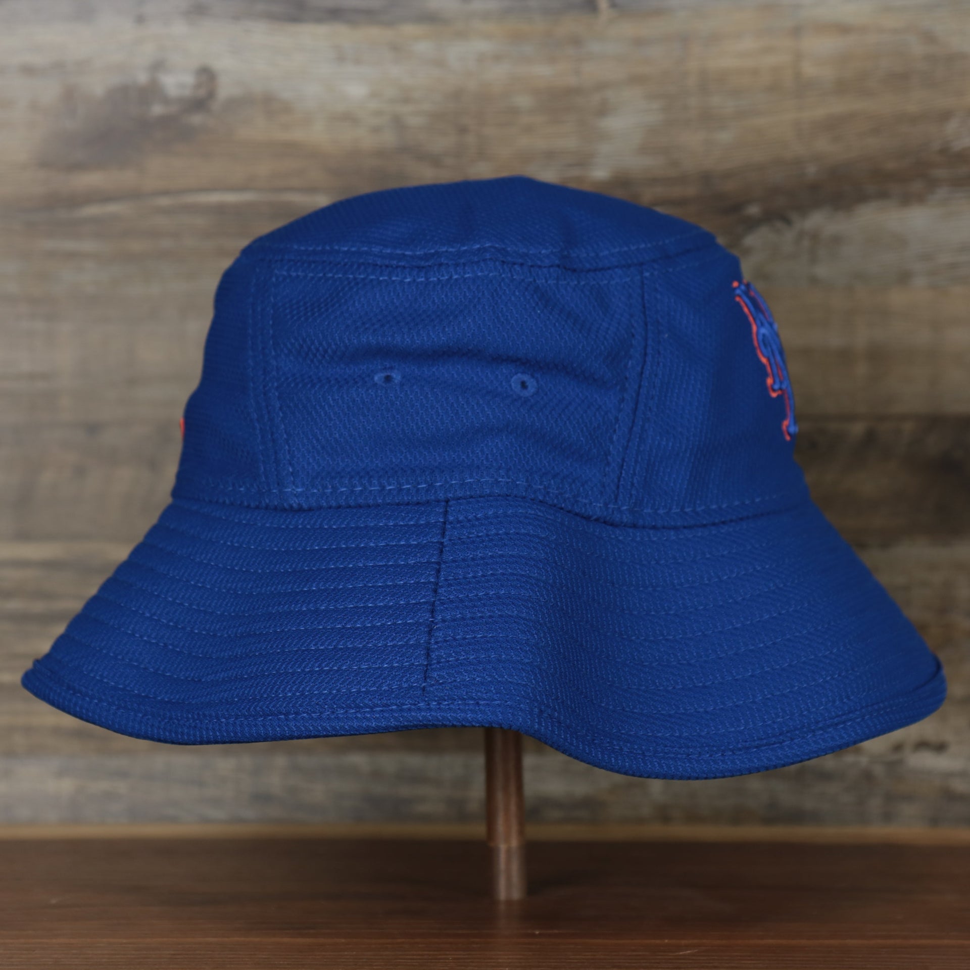 The wearer's right on the New York Mets  MLB 2022 Spring Training Onfield Bucket Hat
