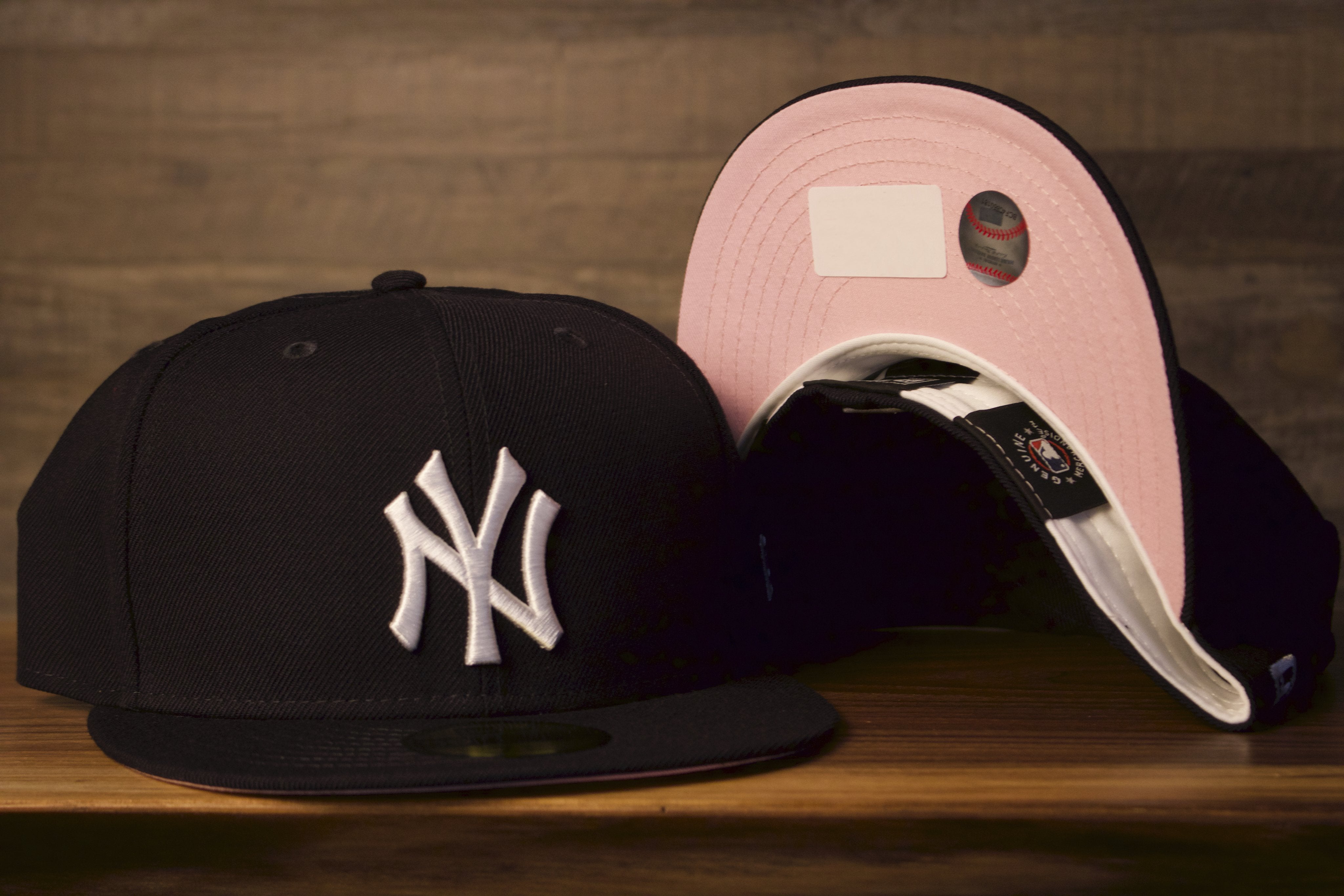 yankee fitted with pink brim