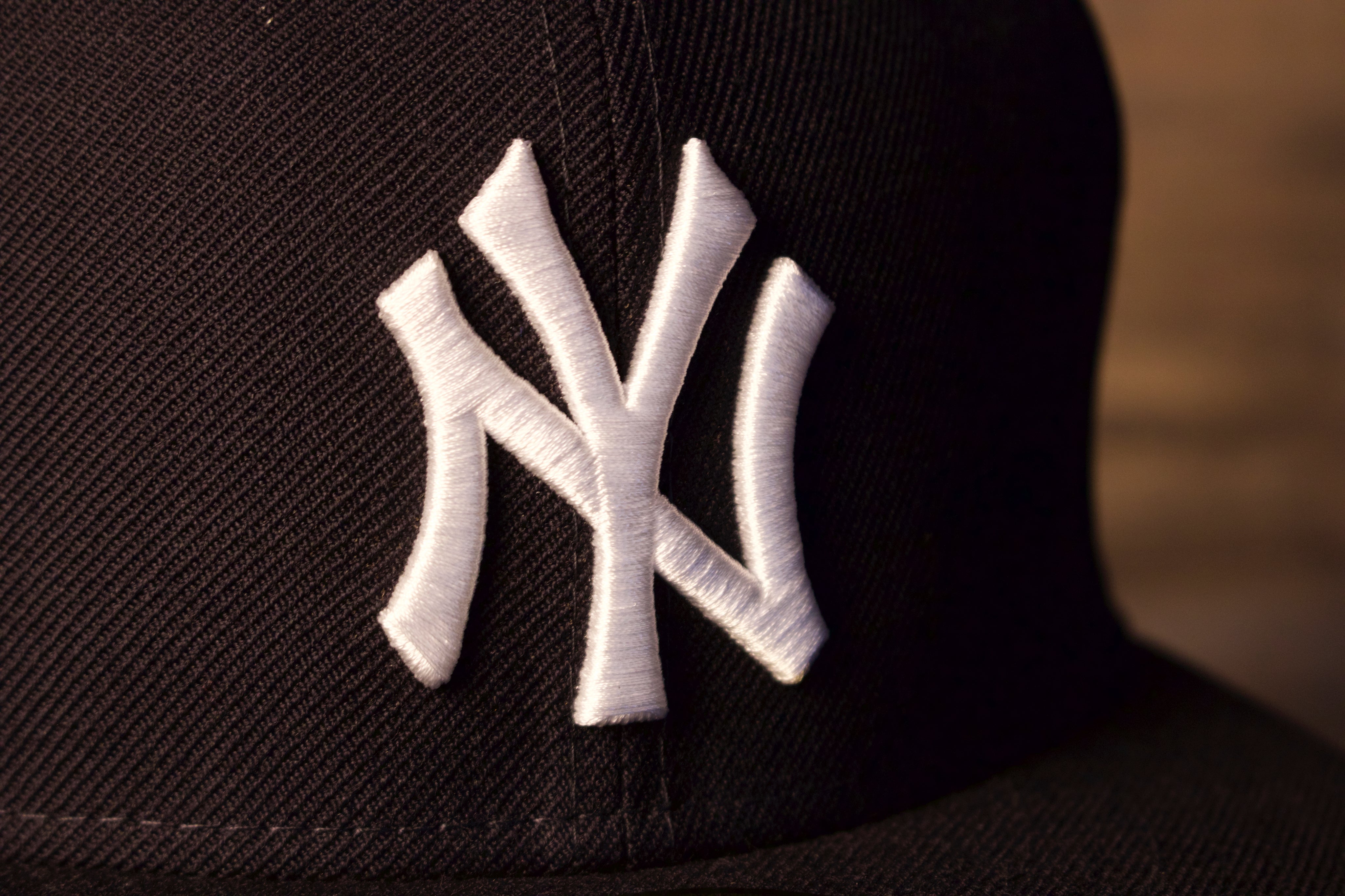 yankee hat pink brim