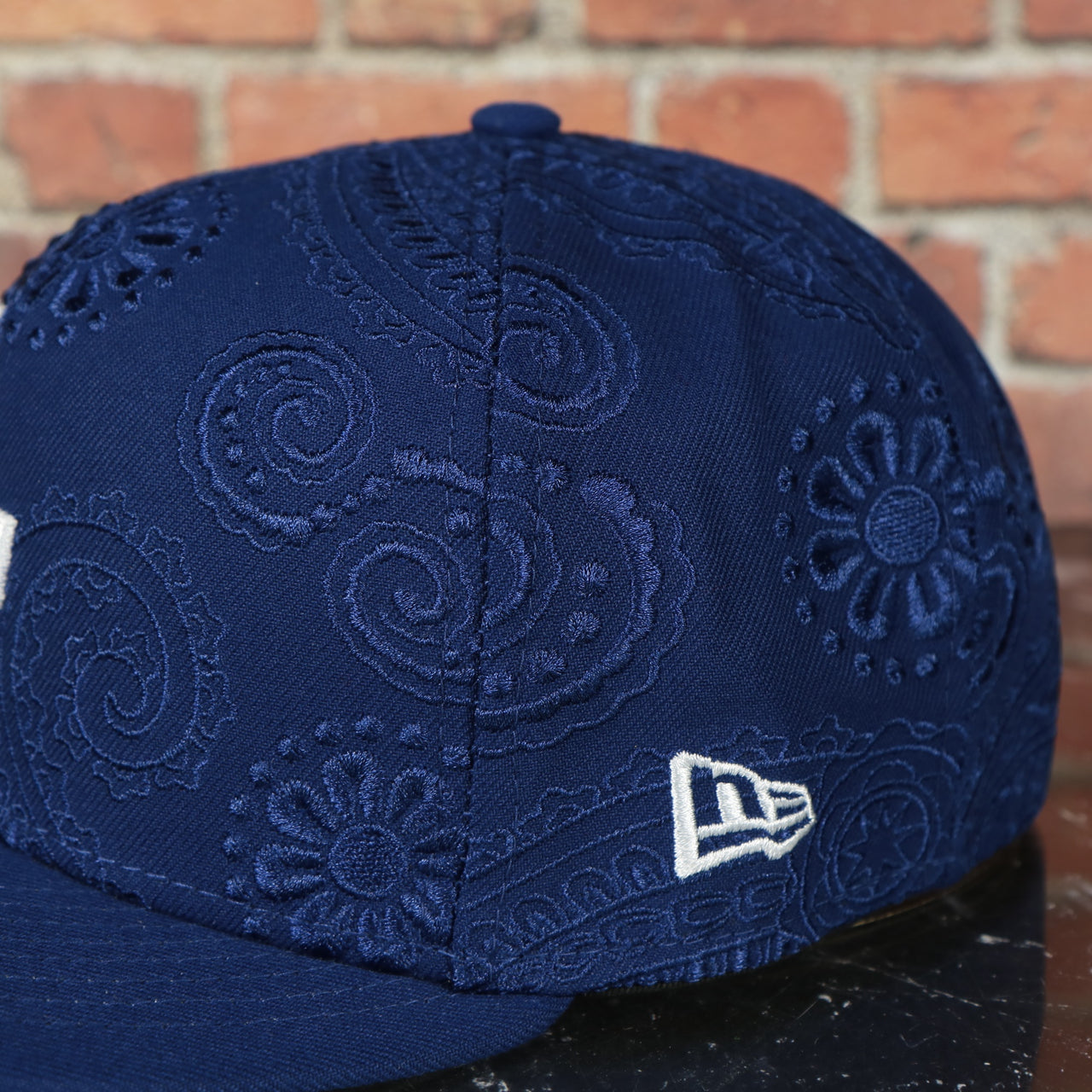 bandana print on the Los Angeles Dodgers Paisley Bandana Print Embroidered 59Fifty Fitted Cap | New Era MLB Swirl 5950