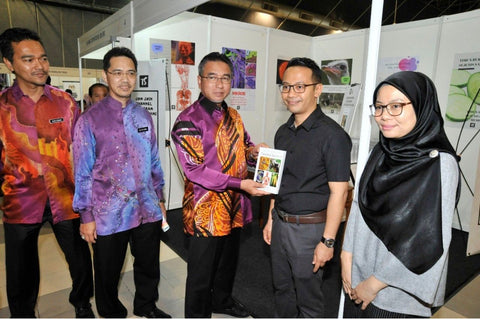 Pasangan suami isteri, Dr. Wan Fahmi dan Dr. Nur Annies pada majlis perasmian Teroka Sains 1 dua tahun lalu.