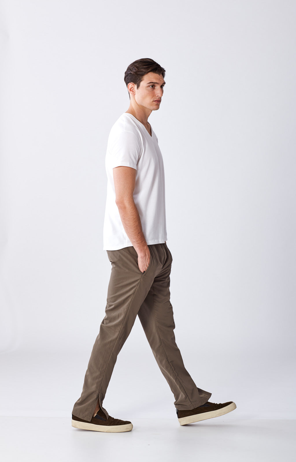 Explorer - Long-Haul Flight Pant in Light Brown