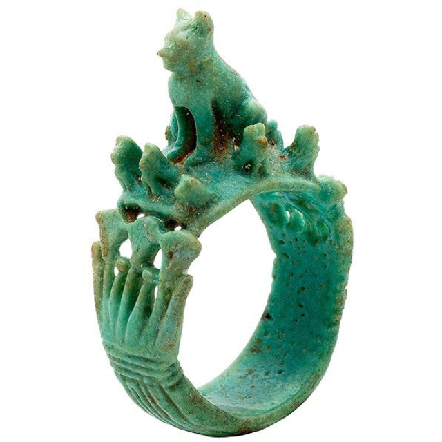 Cat and kittens ring from ancient Egypt - Juraster