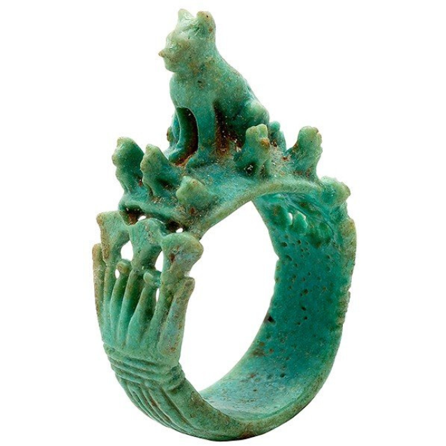 Cat and kittens ring from ancient Egypt