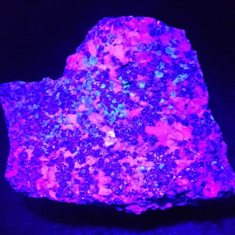 UV shortwave & longwave fluorescence in willemite rock