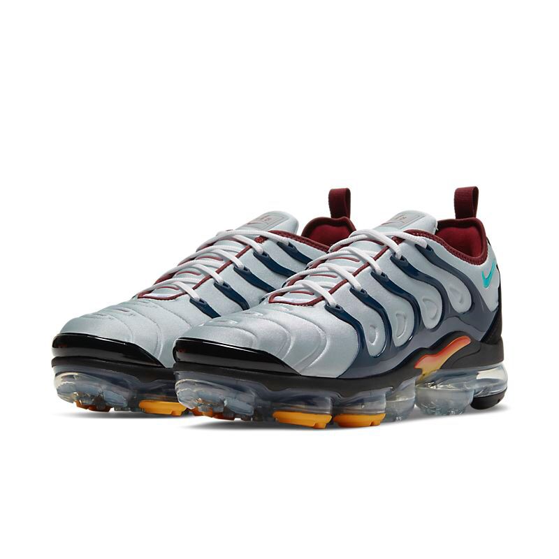 nike vapormax plus platinum