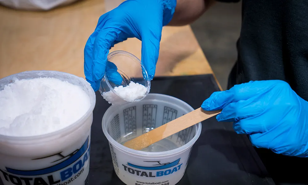 Powerful glass epoxy filler For Strength 