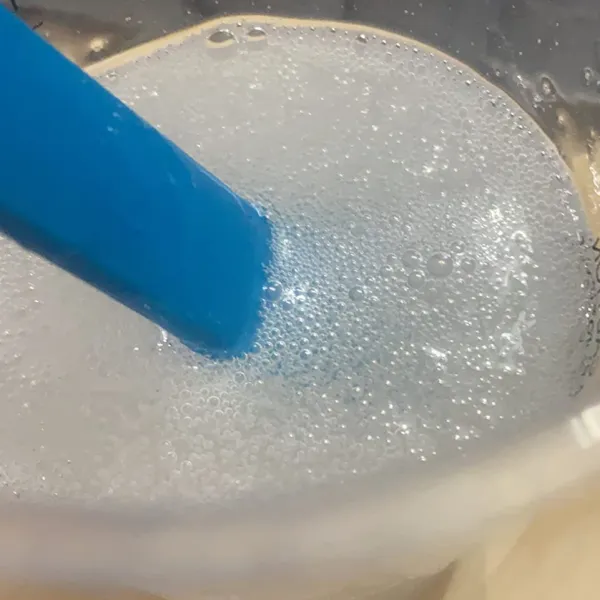 Remove Bubbles from Resin with Vacuum Degassing Machine Experiment