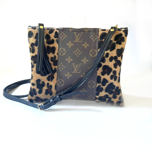 LOUIS VUITTON DAMIER LAMBSKIN TROCA MM CROSSBODY BAG – Caroline's