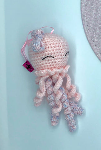 Méduse rose au crochet