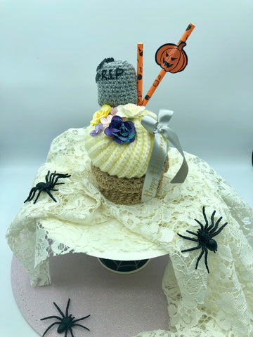 décoration gâteau Halloween pierre tombale au crochet