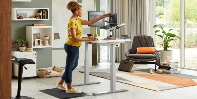 IFCO Electric Stand Desk in Hong Kong
