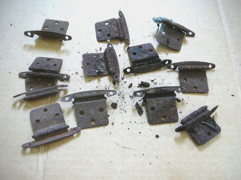 rusty hinges