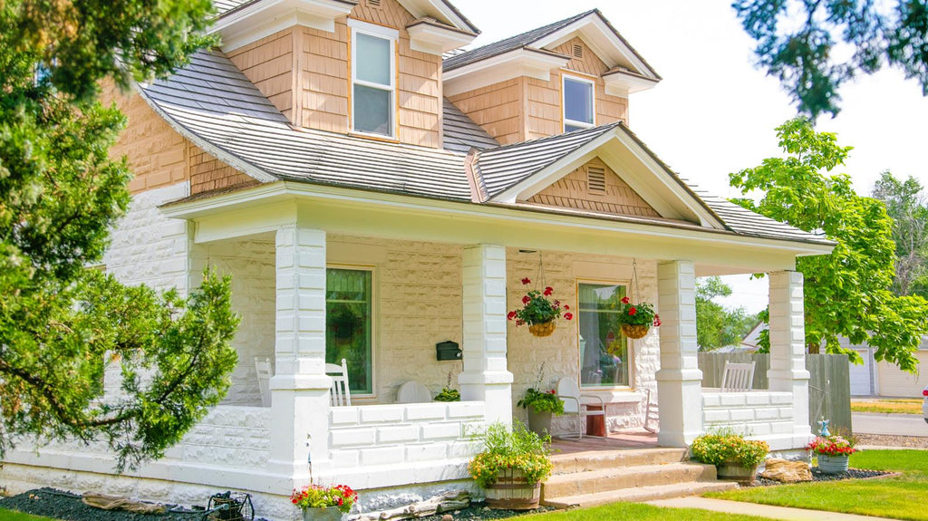 front porch decoration and floor protection when construction