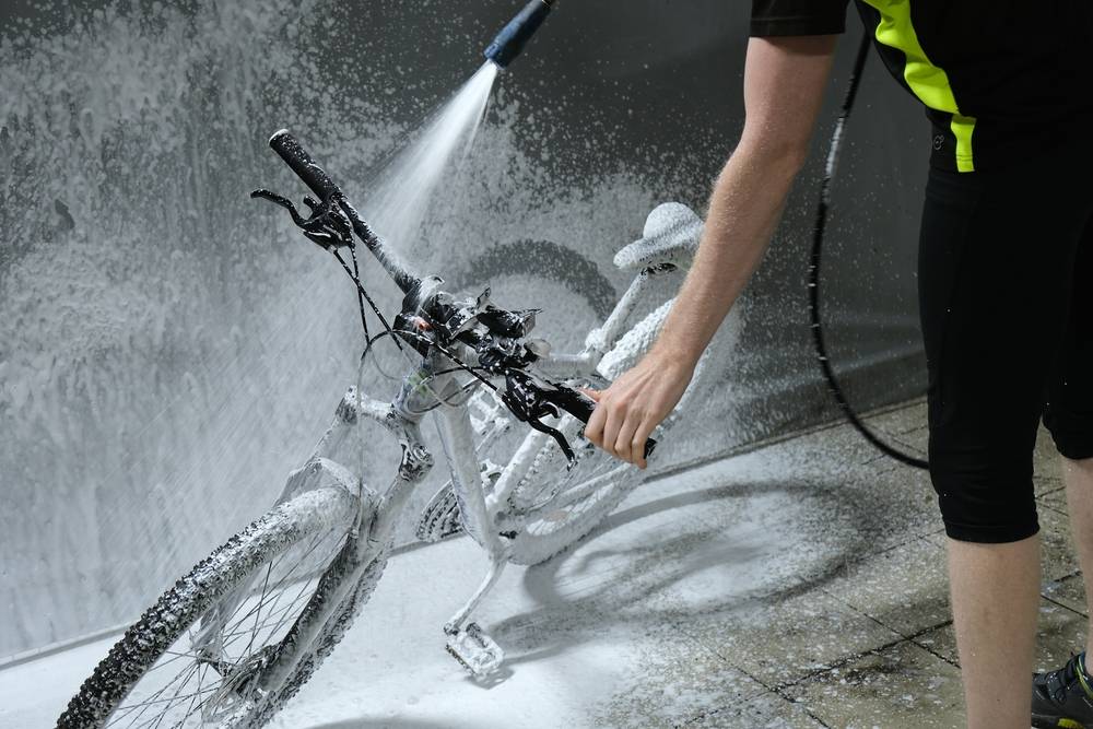 Réaliser le nettoyage régulier d'un vélo électrique-2