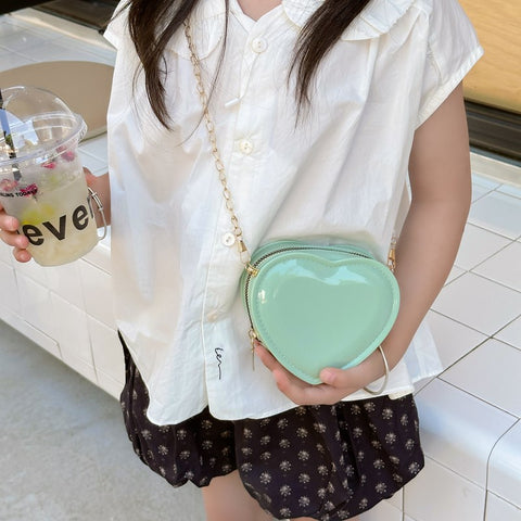 Suitable matching heart-shaped girl's bag