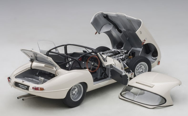 73649 AUTOart 1:18 Jaguar Jaguar Lightweight E Type White model