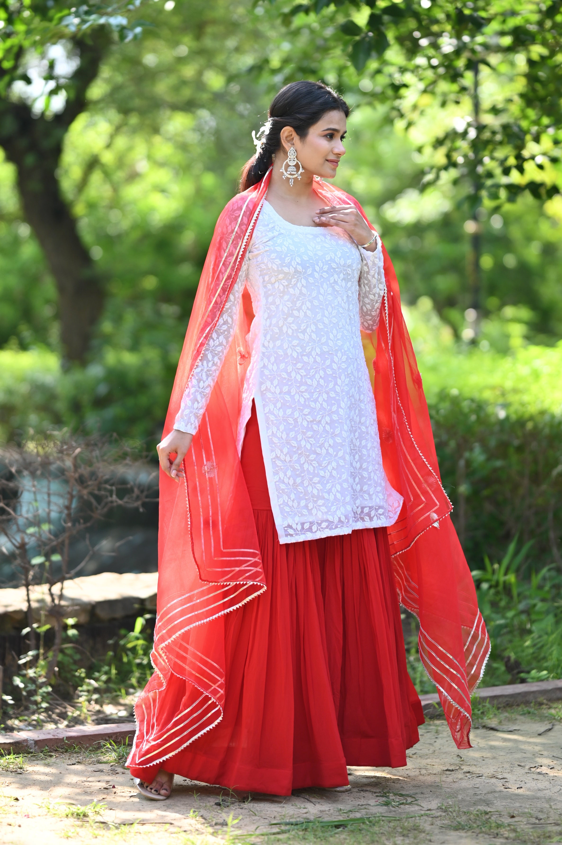 red white sharara