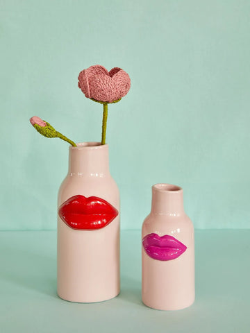 Vase Red Lips