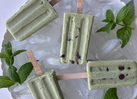 Mint choc chip ice blocks with spinach and avocado