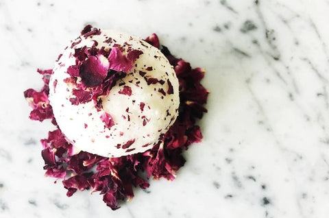 How to make rose bath bombs