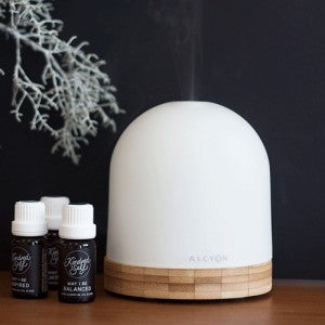 Ways to relax and detox this festive season - Sol aroma diffuser
