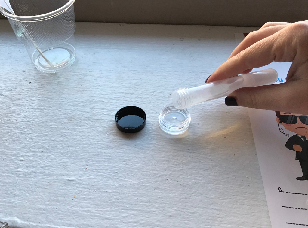 Pour ink into small ink well