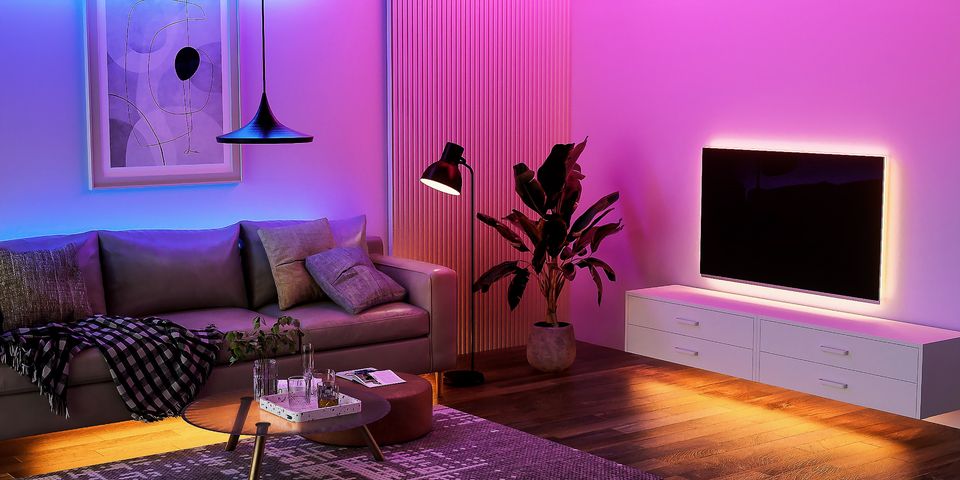 Demonstrates how much more lifelike a room can become after decorating it with led light strips.