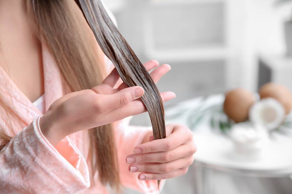 Les ingrédients hydratants dans un traitement pour cheveux secs-1