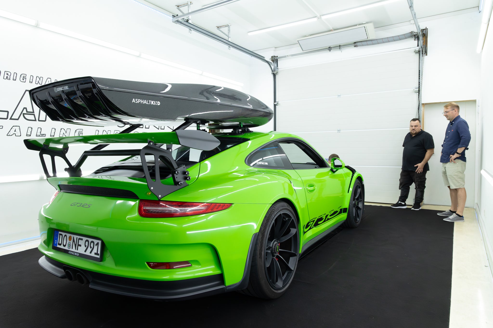 Porsche 911 Dachbox Asphaltkind Glanzwerk Detailing Industries Langenzenn