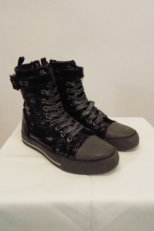 black high top hip hop shoes