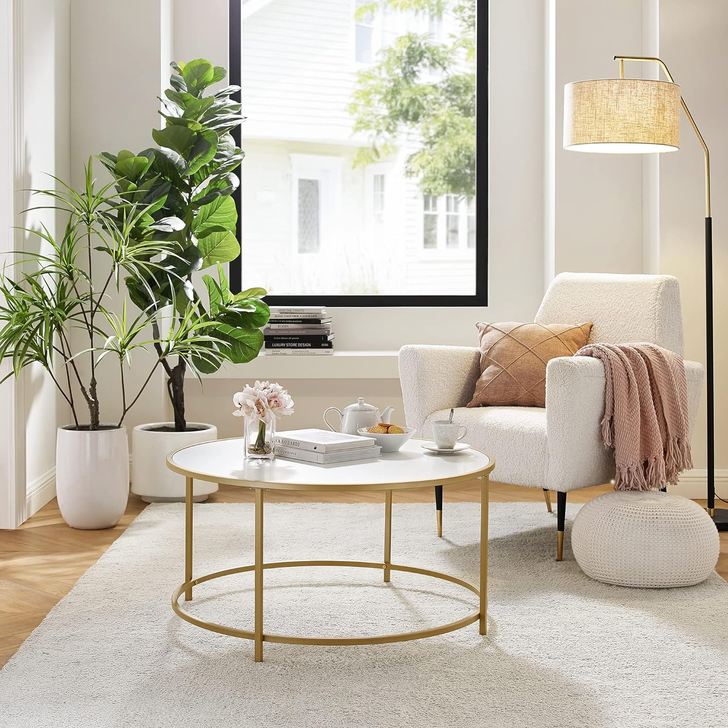 Se Sofabord - Elegant & Moderne Design, Hvid/Guldfarvet hos Lammeuld.dk