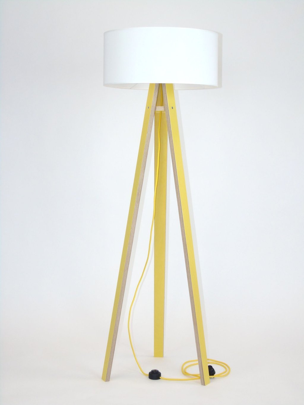 Billede af WANDA Gulvlampe 45x140cm - Gul / Hvid Lampeskærm / Gul