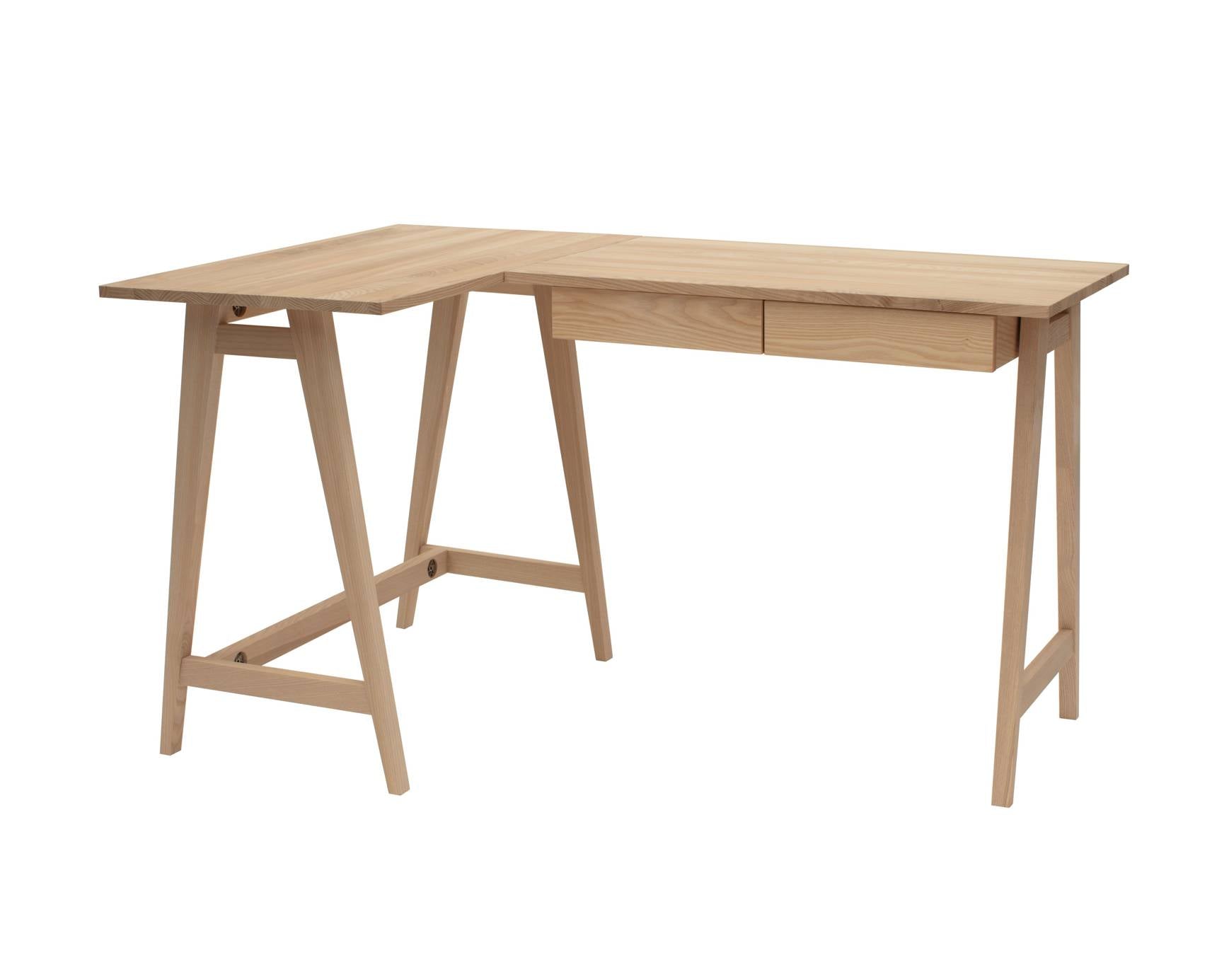 Se LUKA Ask L-formet skrivebord B135cm x D85cm venstrestillet hos Lammeuld.dk