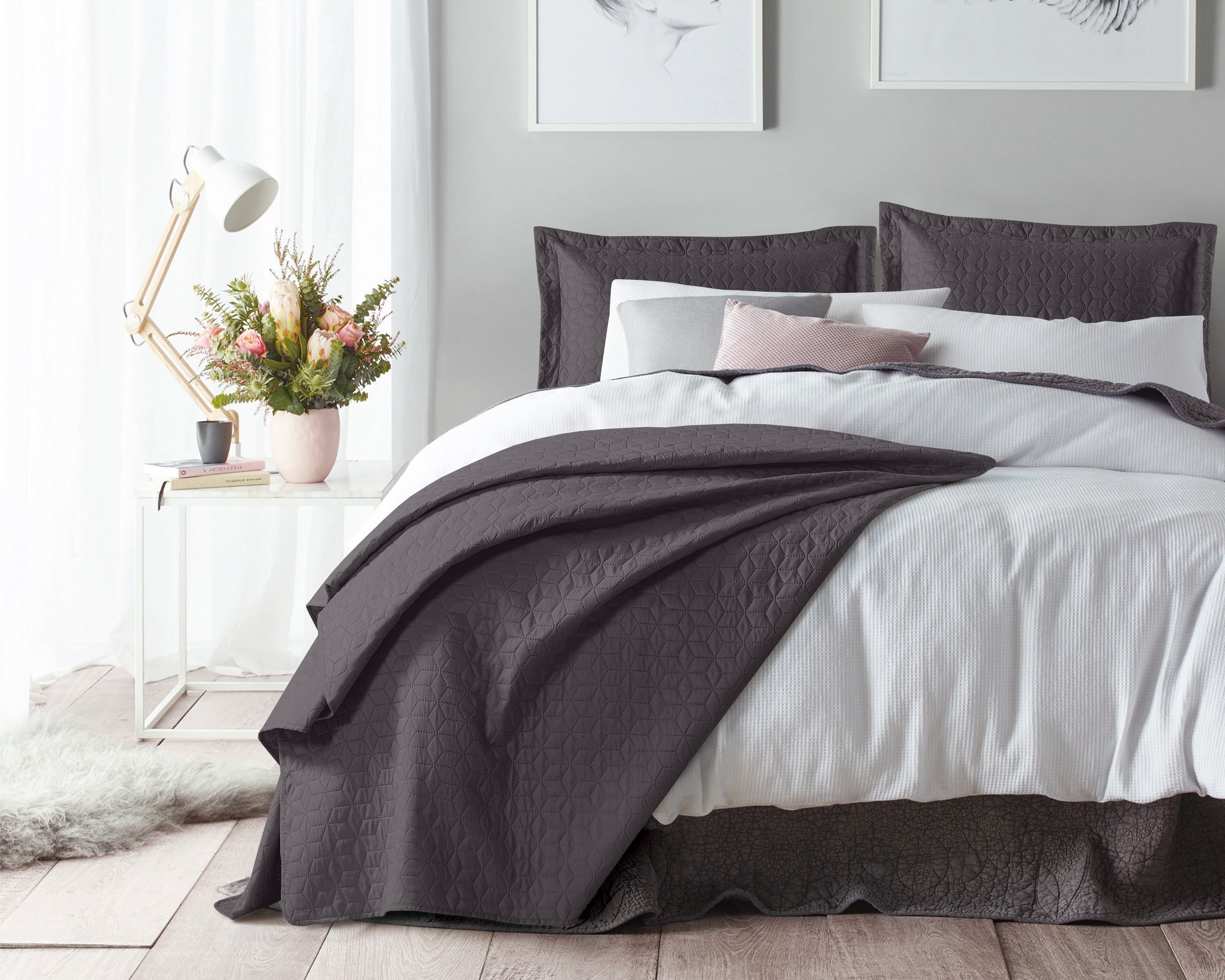 Se Wayfair sengetæppe, antracit grå, 260 x 250 cm hos Lammeuld.dk
