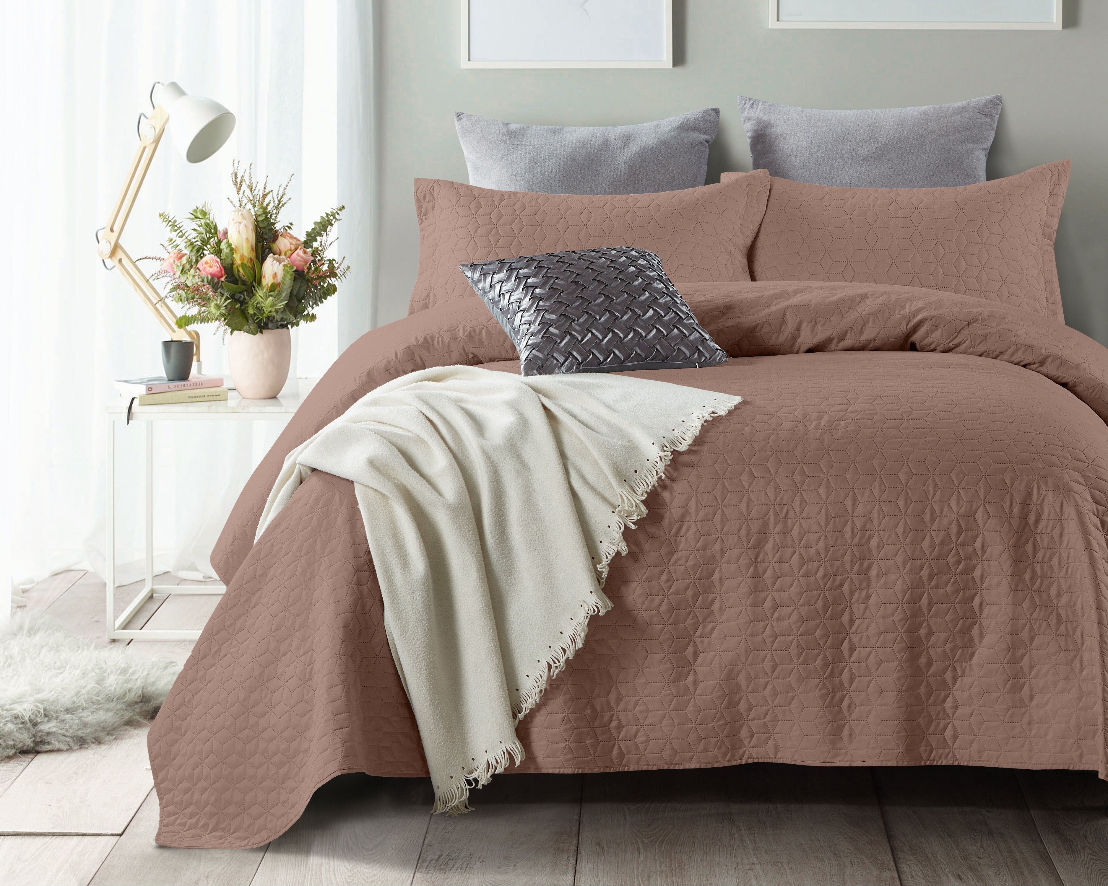 Billede af Wayfair sengetæppe taupe, 260 x 250 cm