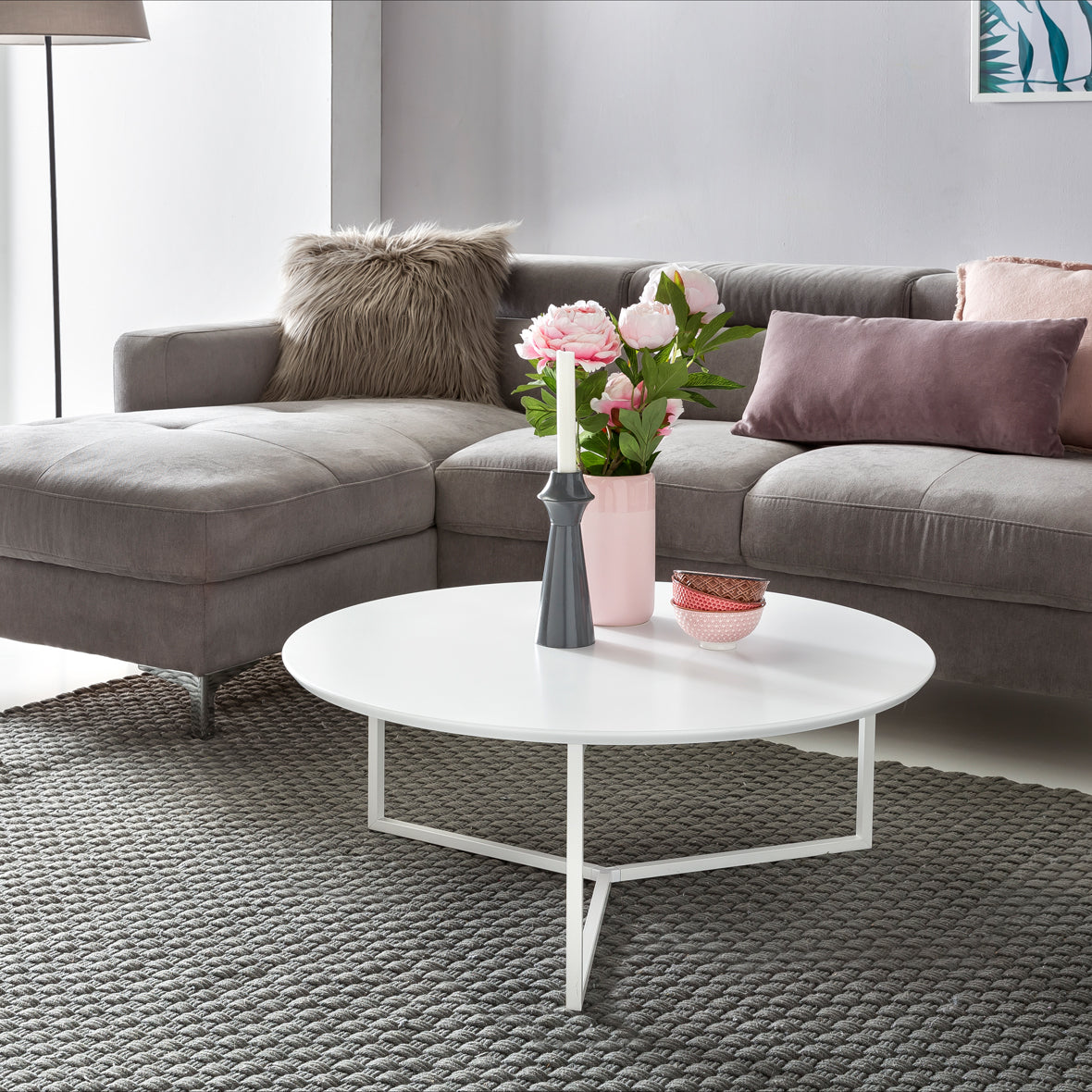 Billede af Enkelt og rundt sofabord, moderne og tidløst look, hvid