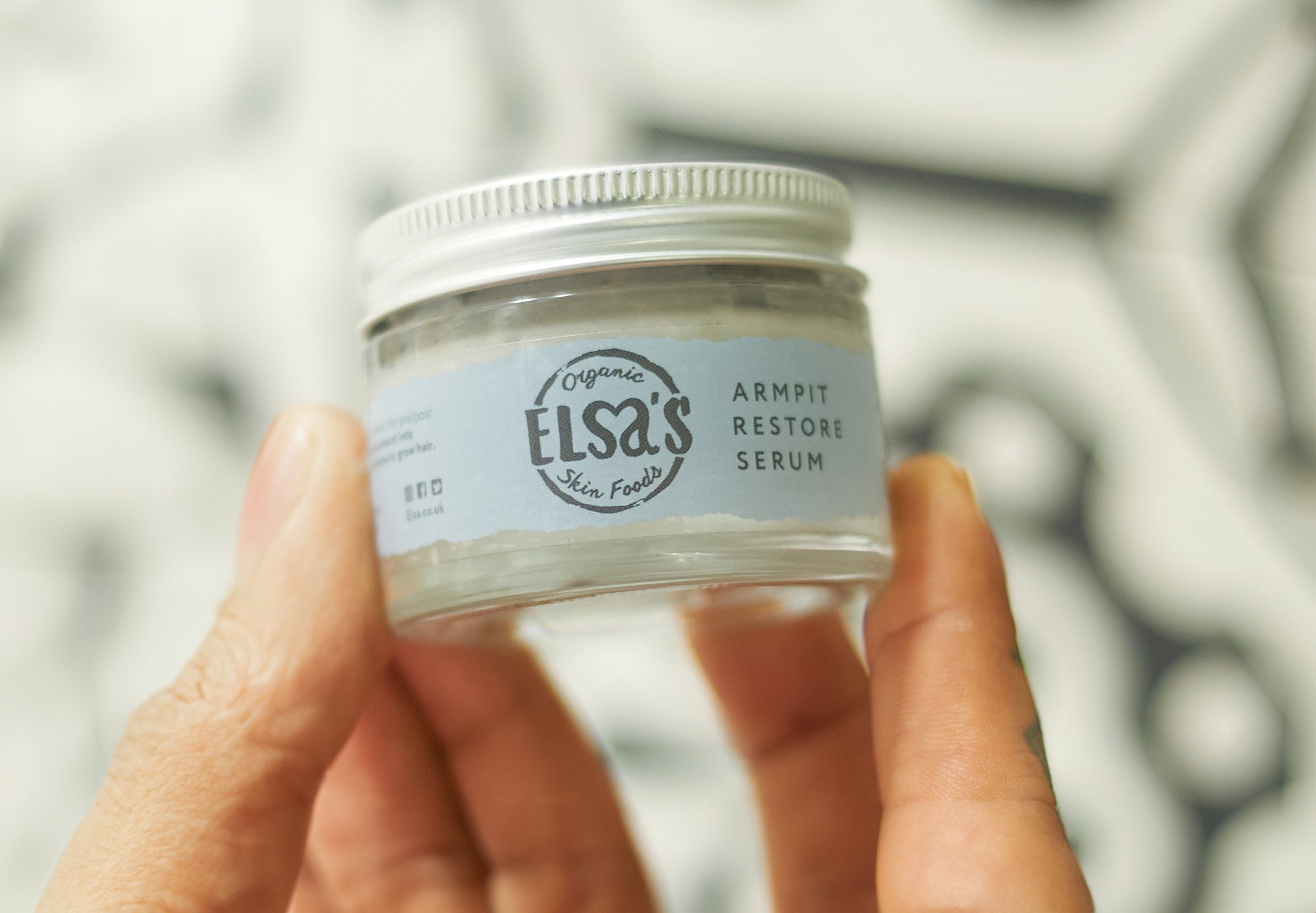 Elsas Organic Skinfoods Armpit Restore Serum Lifestyle Shot