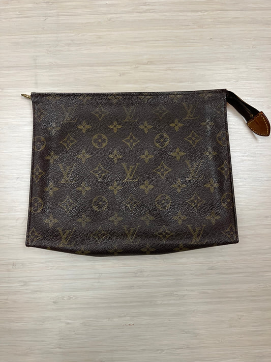 Available‼️ Consignment: Louis Vuitton #toiletry26 in classic