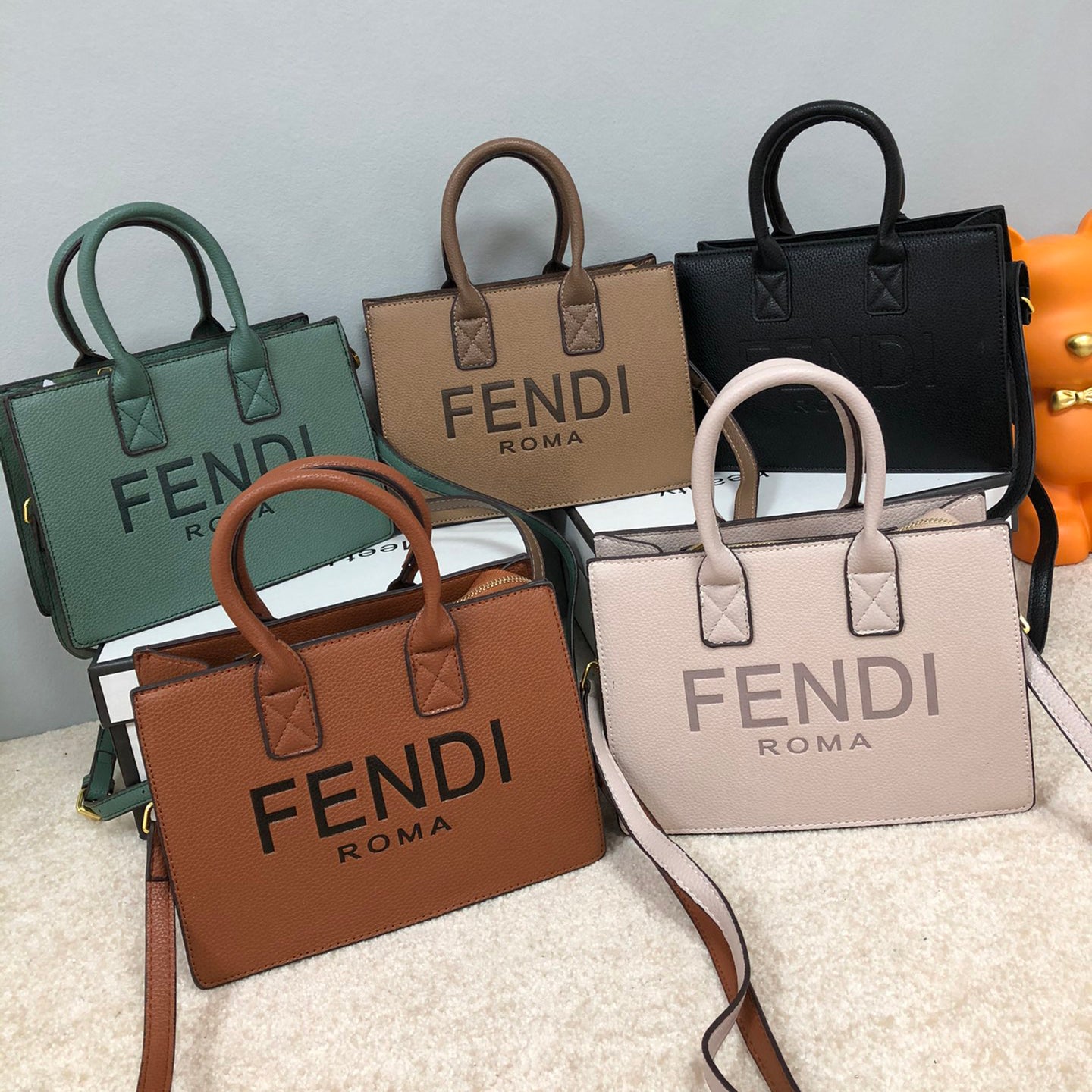 Fendi Fashion Classic Leather Tote Bag Shoulder Bag Messenger Bag