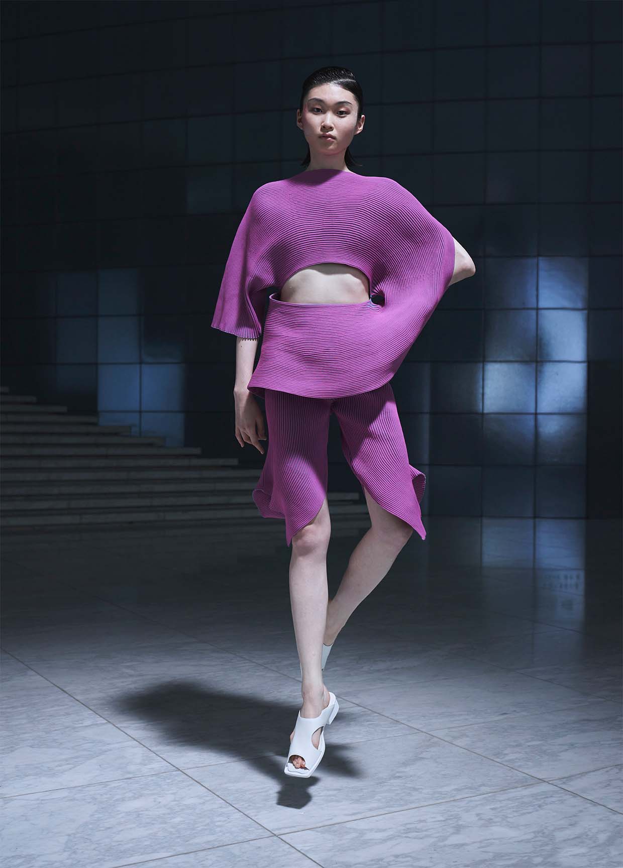 ISSEY MIYAKE SPRING SUMMER 2022 コレクション35 – isseymiyake.com