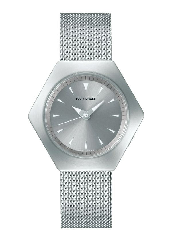 Glass Watch Designed by Tokujin Yoshioka – isseymiyake.com