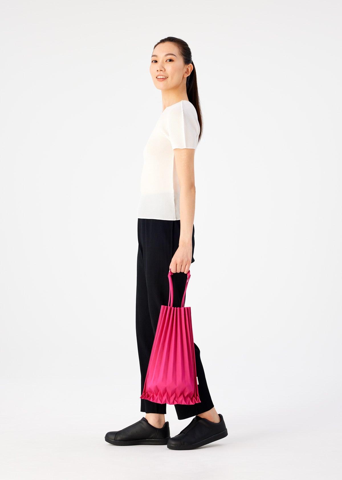 The official ISSEY MIYAKE ONLINE STORE