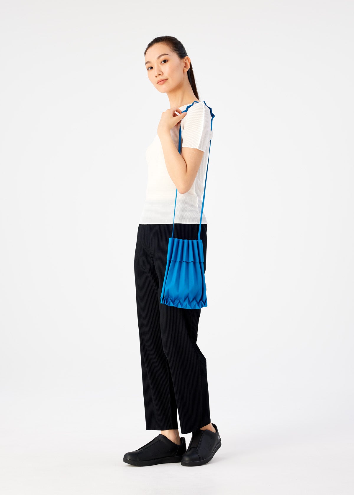 室外 未使用品 me ISSEY MIYAKE TRUNK PLEATS BAG | www