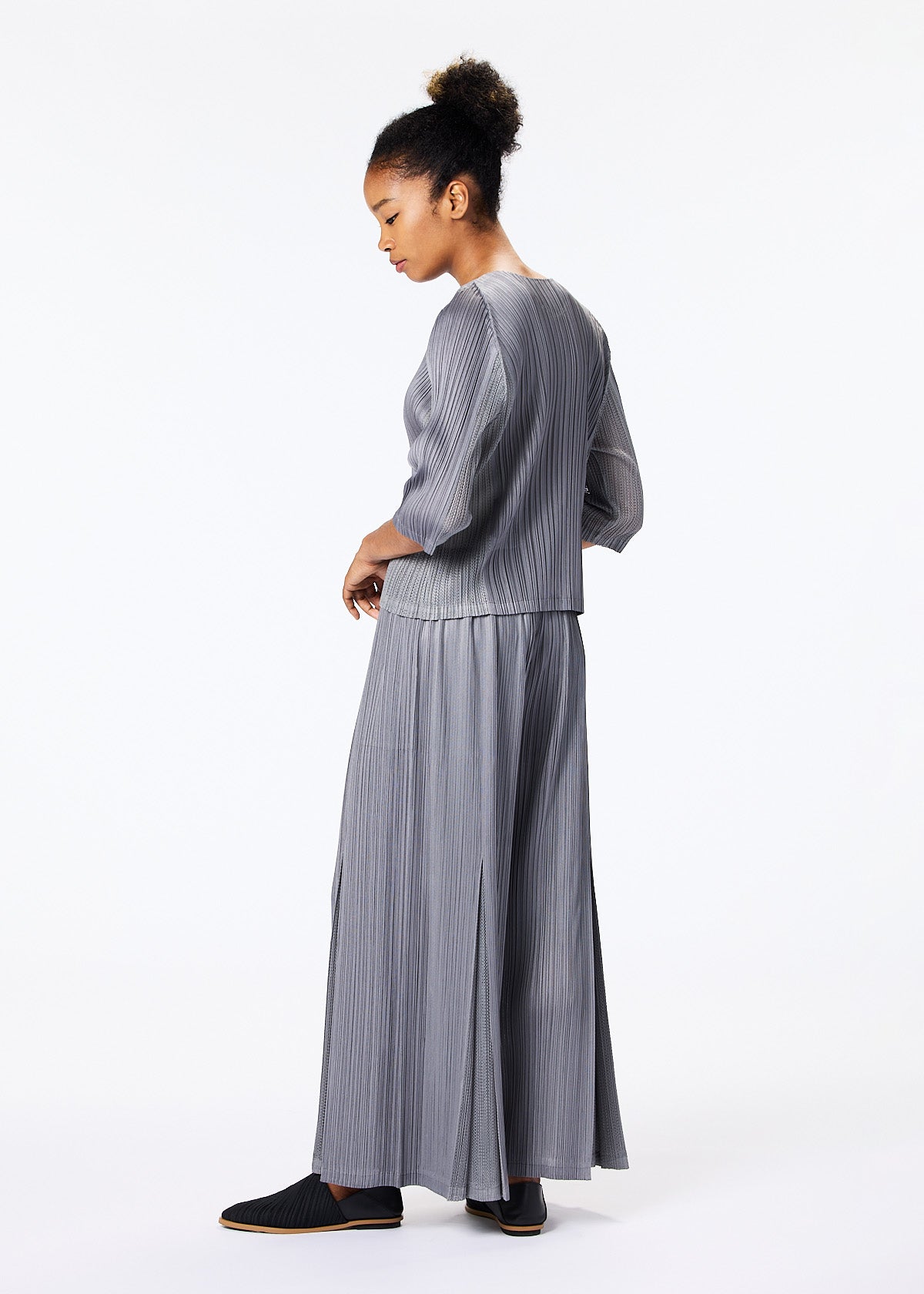 PLEATS PLEASE ISSEY MIYAKE FLICK | www.fleettracktz.com